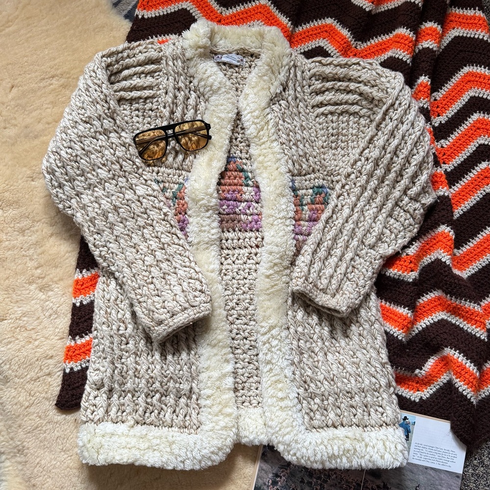 Oatmeal color vintage 70s knit cardigan coat